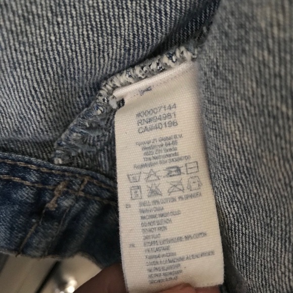 Cropped denim jean jacket fits xs-small not medium - Picture 5 of 10